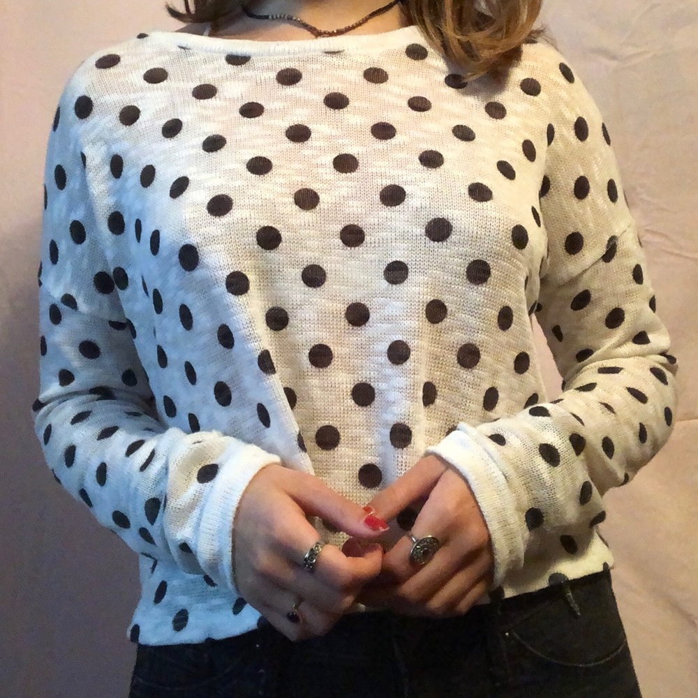 Women’s b&w polka dot top